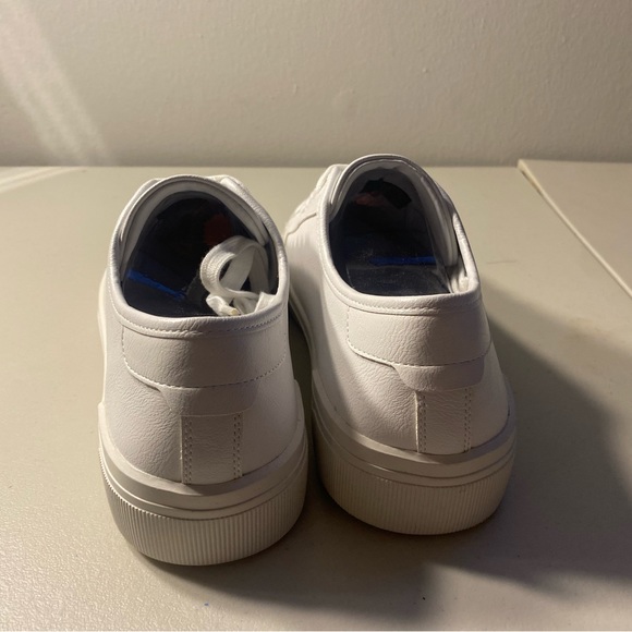 New Aldo’s men white low top sneakers size 11 - Picture 2 of 6